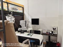-肆兮眼镜·蔡司·徕卡战略合作店(大坪店)