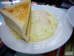 早餐：双蛋西多士-华星冰室(湾仔店)