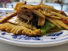 -天天向上素食餐厅(五台山店)