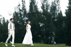 -现代经典婚纱摄影