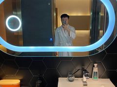 -深圳龙华大浪商业中心亚朵X酒店