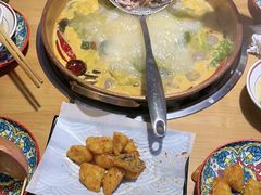 -洱火云南酸菜牛肉火锅(石景山当代商城店)