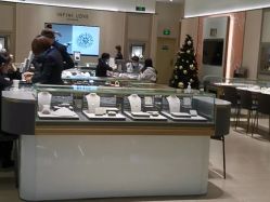 -潮宏基(万象城店)