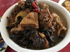 柴鸡-北京龙庆四季香农家饭庄·灶台鱼·碳烤虹鳟鱼(龙庆峡店)