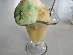 -古老冰山特色冰淇淋店(艾提尕尔店)