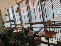 -豪客嘉族·麦尼顿西餐厅(乐福天下店)
