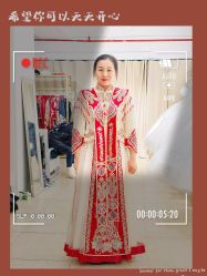 -月月婚纱礼服仓储店(王府井店)