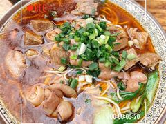 -胥佳烧鸡公牛肉面馆