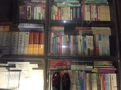 -钟书阁(松江泰晤士小镇店)