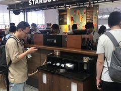 -星巴克(上海虹桥站2A检票口)