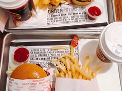 -FATBURGER 特富客汉堡(外交公寓店)