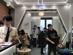 -V8潮牌·接发烫染连锁