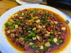-土砂锅生态山庄·非遗砂锅雅鱼