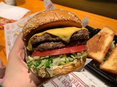 -The Habit Burger Grill 哈比特汉堡(复兴soho店)