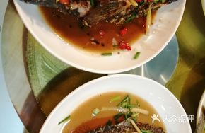 Braised White Crucian Carp
