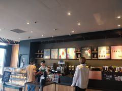 -星巴克臻选(莘庄仲盛店)