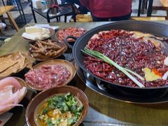 -黄潇洒老火锅(九眼桥宏济巷店)