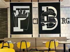 -麦当劳(保利若比邻店)