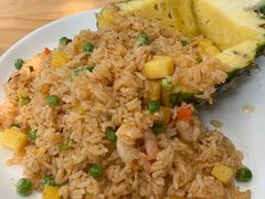 菠萝海鲜炒饭-越美小馆·越南料理(曲江店)