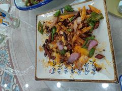-壹阁胡羊焖饼(特色小吃街店)