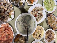 -三亚火车头万人海鲜广场