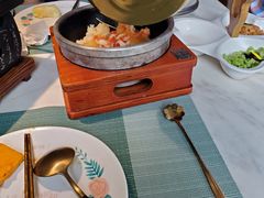 招牌小龙虾红汤泡饭-蜜桃花开·中西融合菜E&W(南长街店)