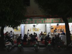 门面-正宗南铁拉叔沙煲螺·烧烤·秘制靓粥(南铁总店)