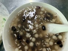 -芳婆糕团店(王府大街店)