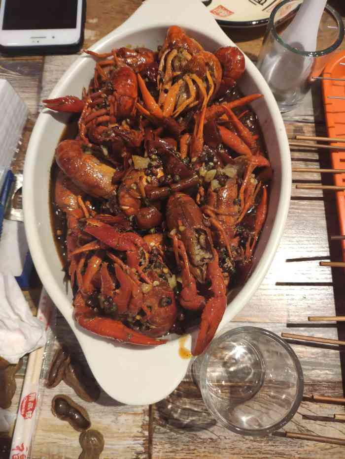 邸氏龙虾-"味不错,尤其是羊肉串烤的特别香."-大众点评移动版