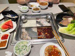 -海底捞火锅(宝龙广场夜宵主题店)