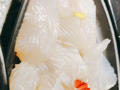 -老牌坊云南鱼豆花火锅(哈西万达店)