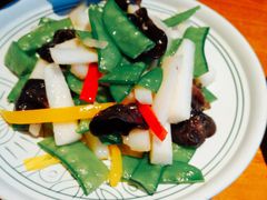 -云海肴·汽锅鸡·云南菜(天山百盛优客店)