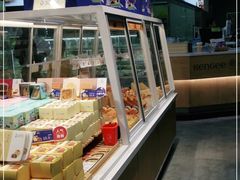 面包甜点陈列柜-仟吉(大溪地店)