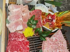 -铭牛烧肉·和牛海鲜自助(高新月牙湖店)