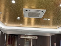 -阿瓦山寨·湘菜现炒·剁椒鱼头王(咸阳总店)