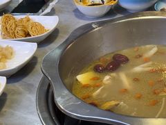 -光头药膳鸡(莱茵小镇店)