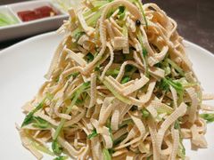 黑豆芽拌千张-金鸭季·北京烤鸭(深业上城店)