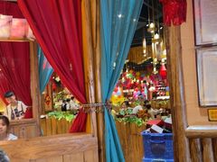 -老滇山寨•云南特色菜•地方菜•民族风情歌舞表演(金碧店)