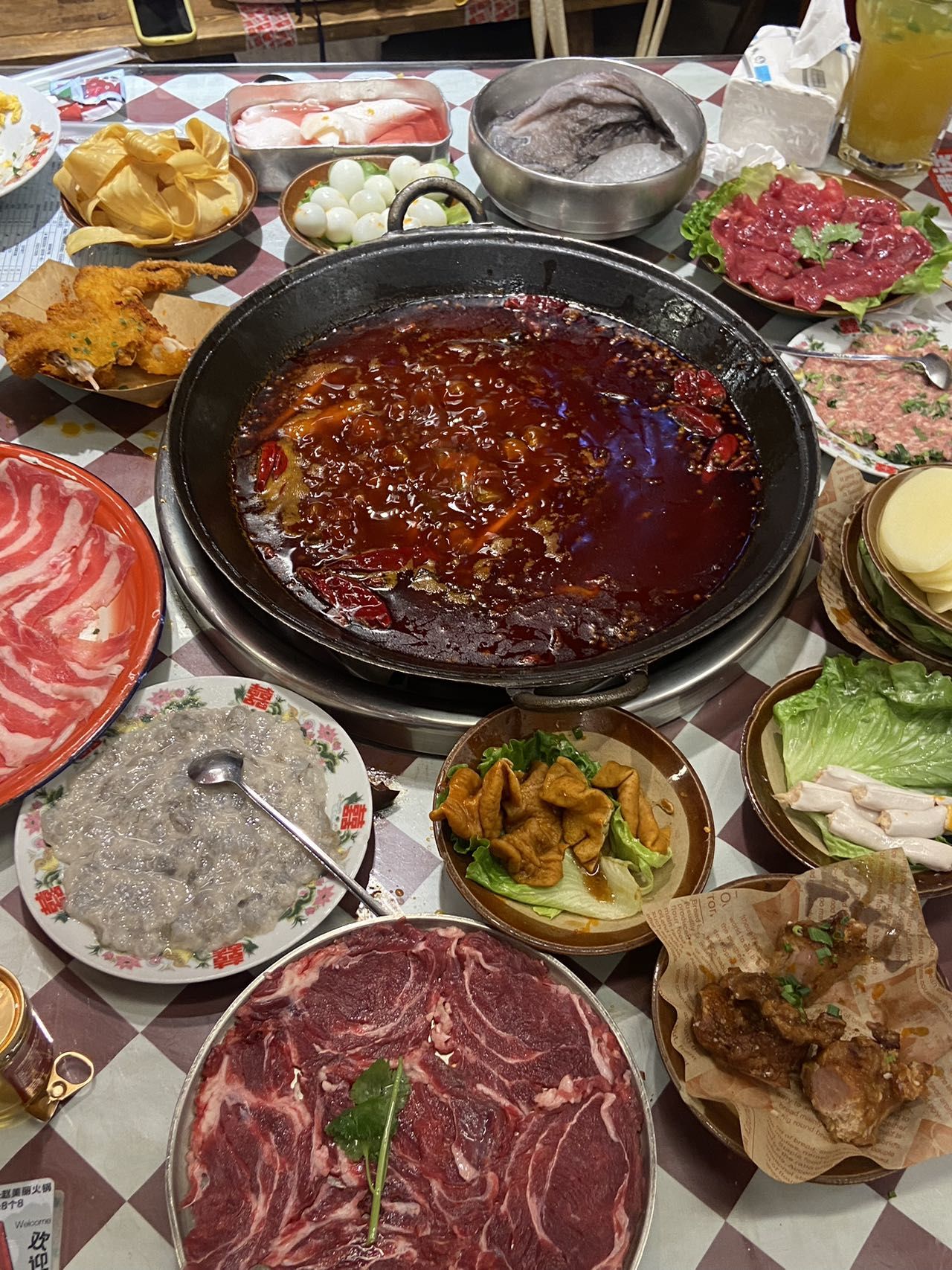 成都这家火锅就是来报恩的