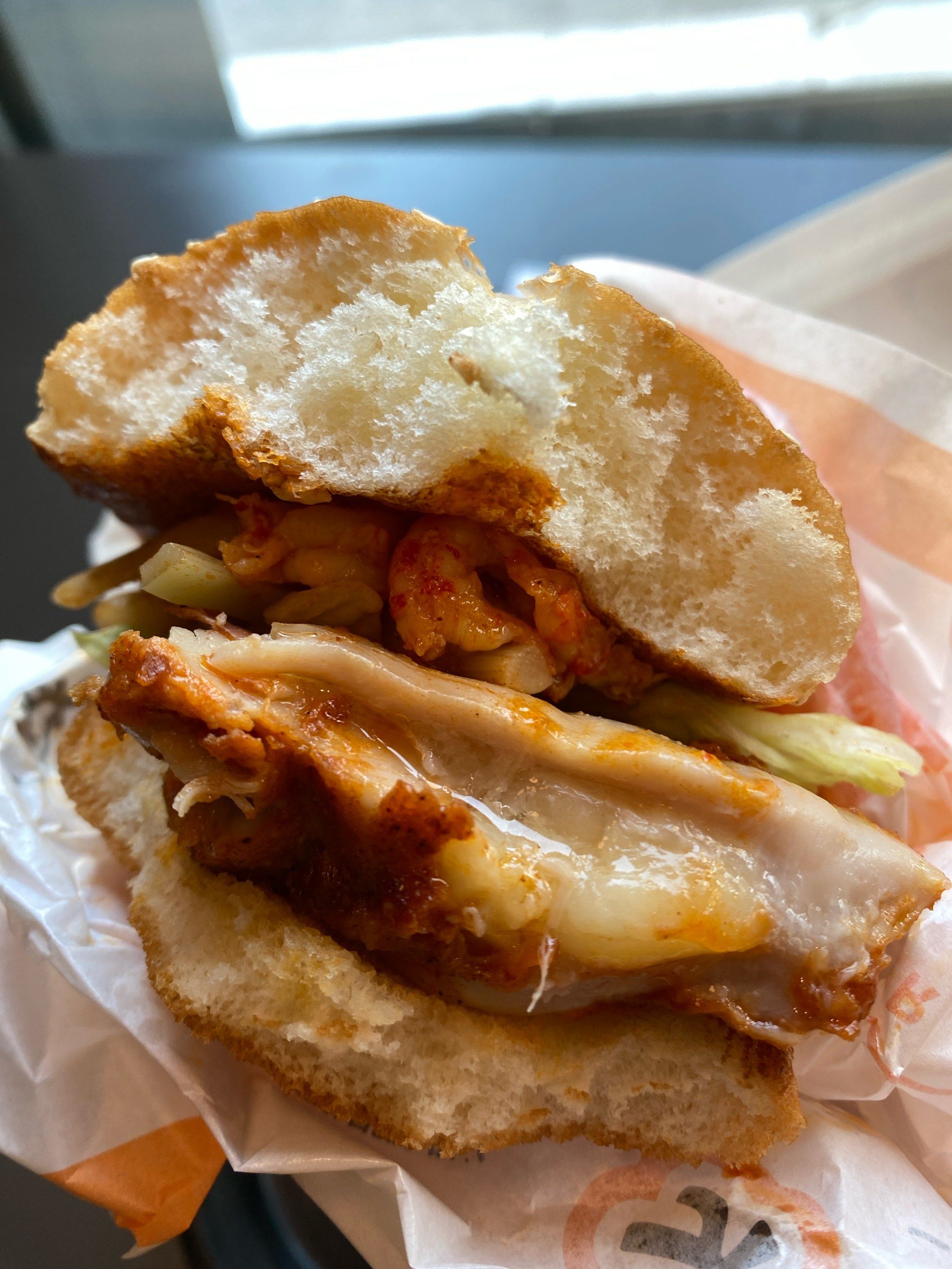 肯德基新品香辣拌小龙虾烤鸡腿堡