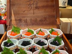 -雍容荟帝王蟹活龙虾展台自助(IFS黑金店)