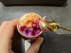 -铭牛烧肉·和牛海鲜自助(高新月牙湖店)