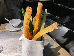 笔筒色拉-穹六人间 people 6(岳阳路店)