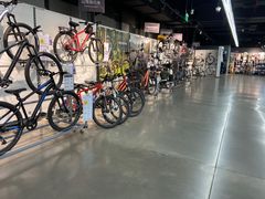 -迪卡侬(西三旗店)