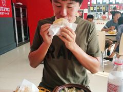 -闫家驴肉老店(华电一校店)