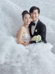 点击看大图 -至臻微拉婚纱摄影