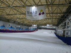 -乔波室内滑雪场
