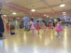 -雅米拉艺术中心(少儿舞蹈培训)