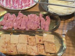 -合易泓烤肉·海肠捞饭(火车站店)