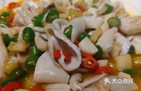 Pickled Chili Stir-Fried Fish Bubble
